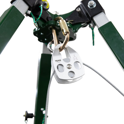 10' Tech Tripod Kit: 65' 3-Way - Image 3