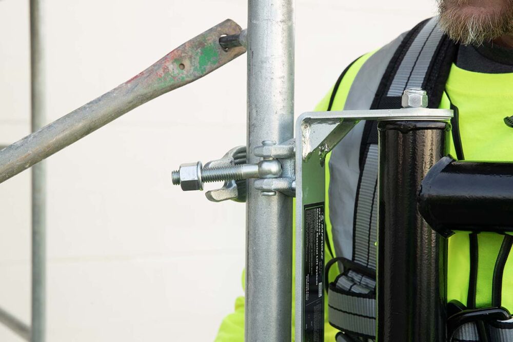 Mounted Material Lift System - Image 4